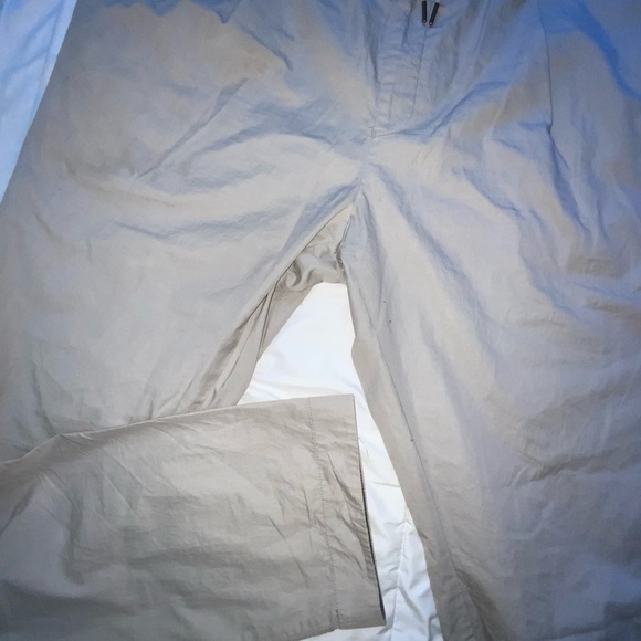 New Emporio Armani, Italian Made, beige, very lightweight, pants, size waist 38” - Picture 3 of 8